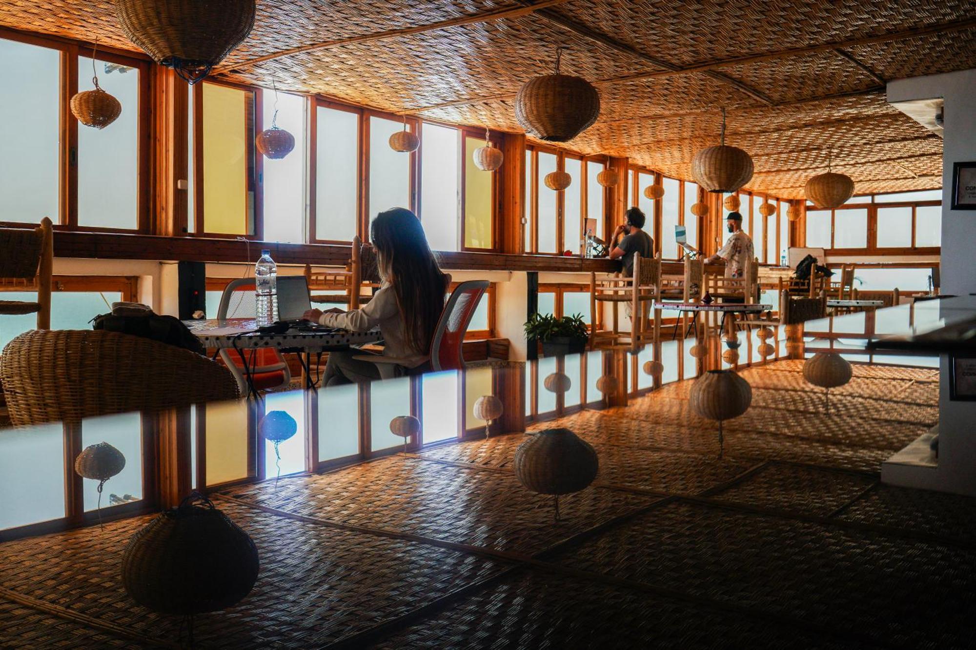塔哈佐特Adventurekeys Surf Yoga Cowork住宿加早餐旅馆 外观 照片